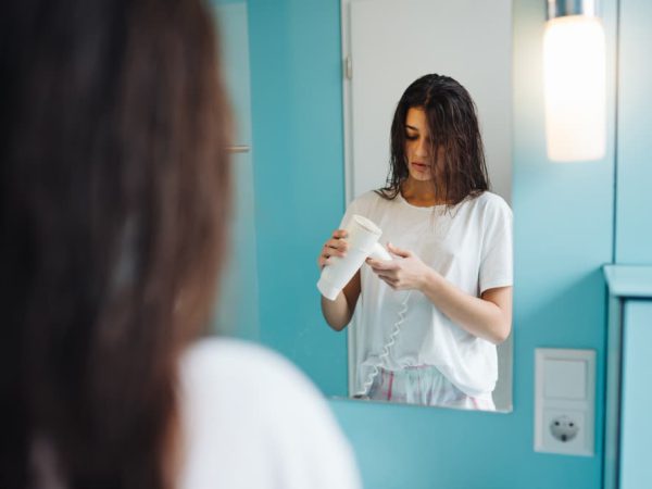 Espelho com tomada: conveniência e praticidade